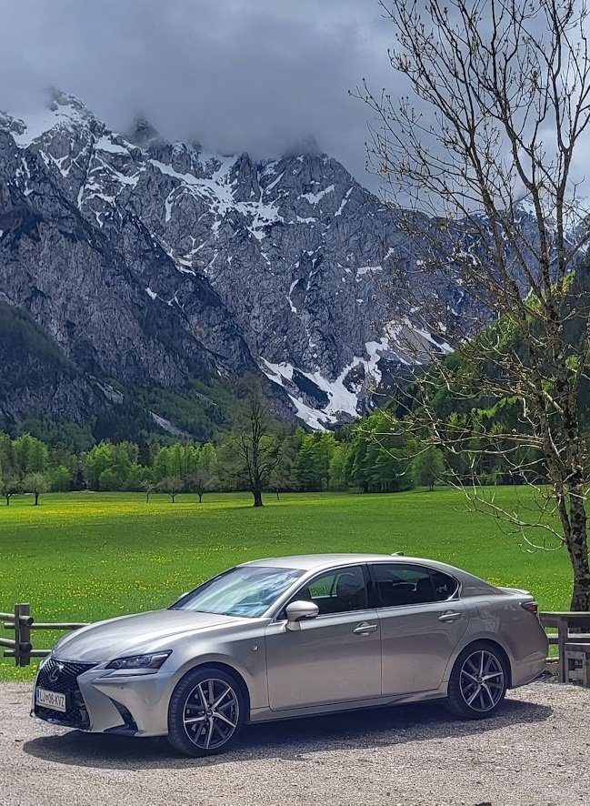 Custom made Tours TripCom Slovenia Transfer Ljubljana Venice Bled Zagreb Trieste Opatija Rovinj Plitvice Vienna Budapest Salzburg Hallstatt Split Florence