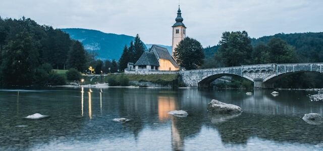 Štanjel zan-janzekovic-PHnv6jXOkPs-unsplash Štenjel TripCom Slovenia