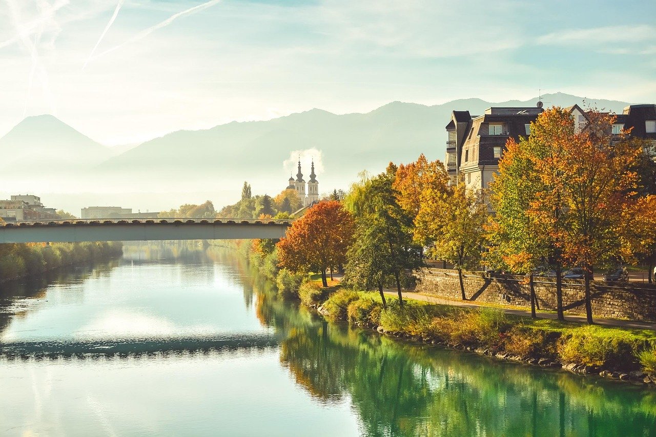 pixabay Villach domelaci-autumn-1229966_1280 Villach TripCom Slovenia